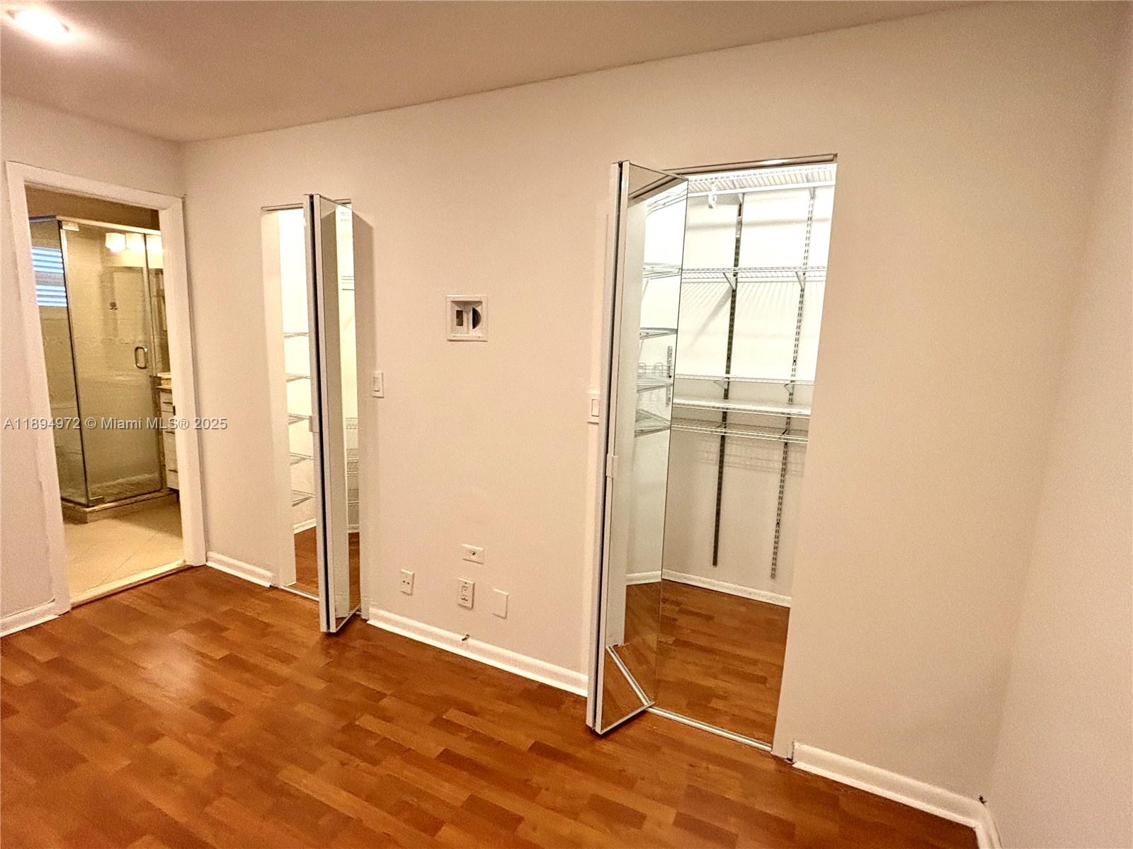 BLUE LAKE TOWNHOUSES COND - Residential Lease