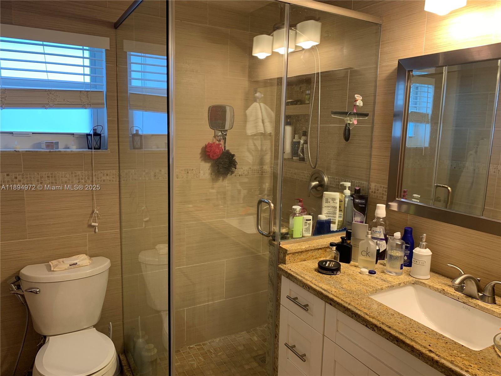 BLUE LAKE TOWNHOUSES COND - Residential Lease