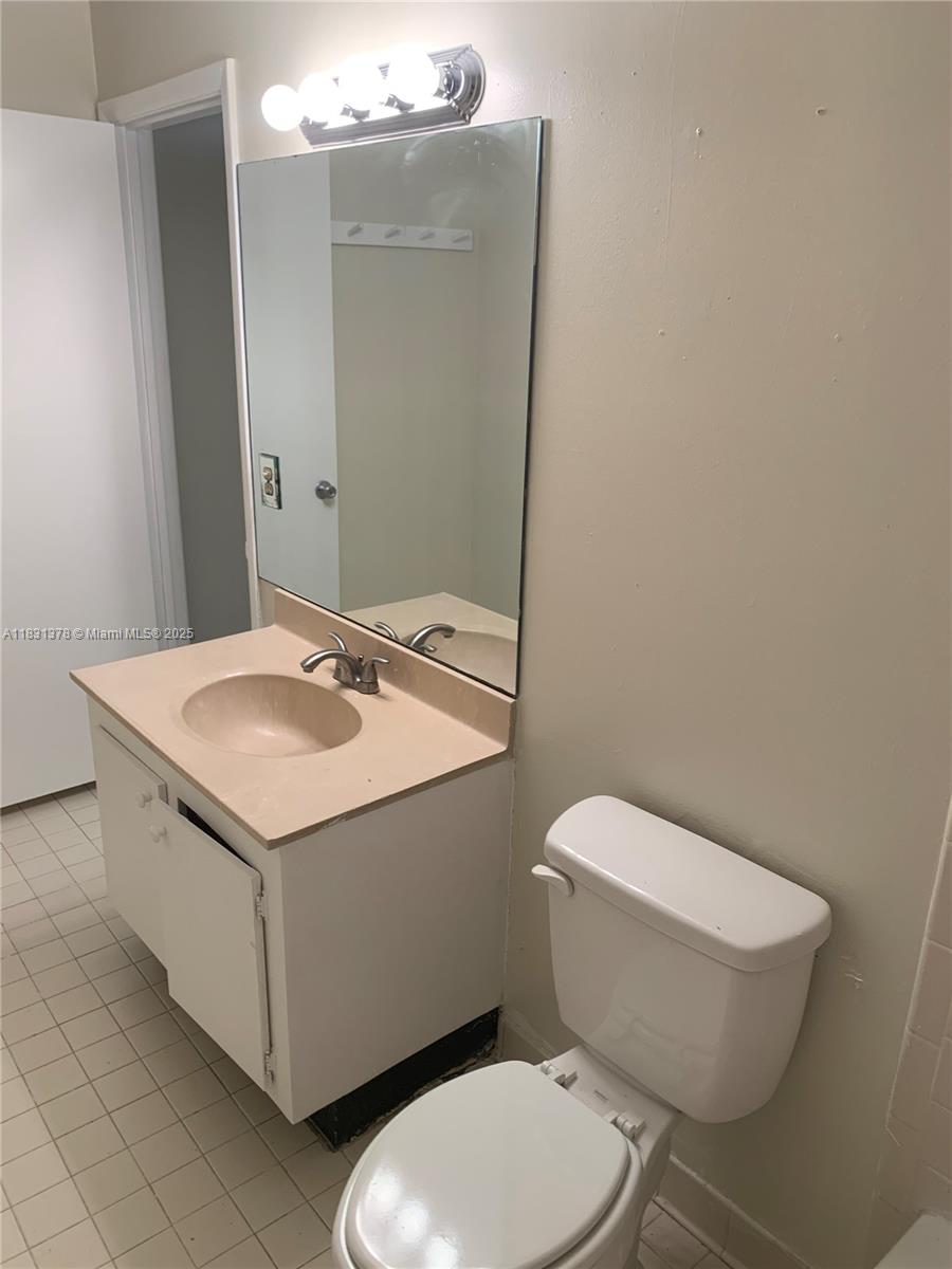 SOUTH SHORE 4 OF WELLINGT - Residential Lease