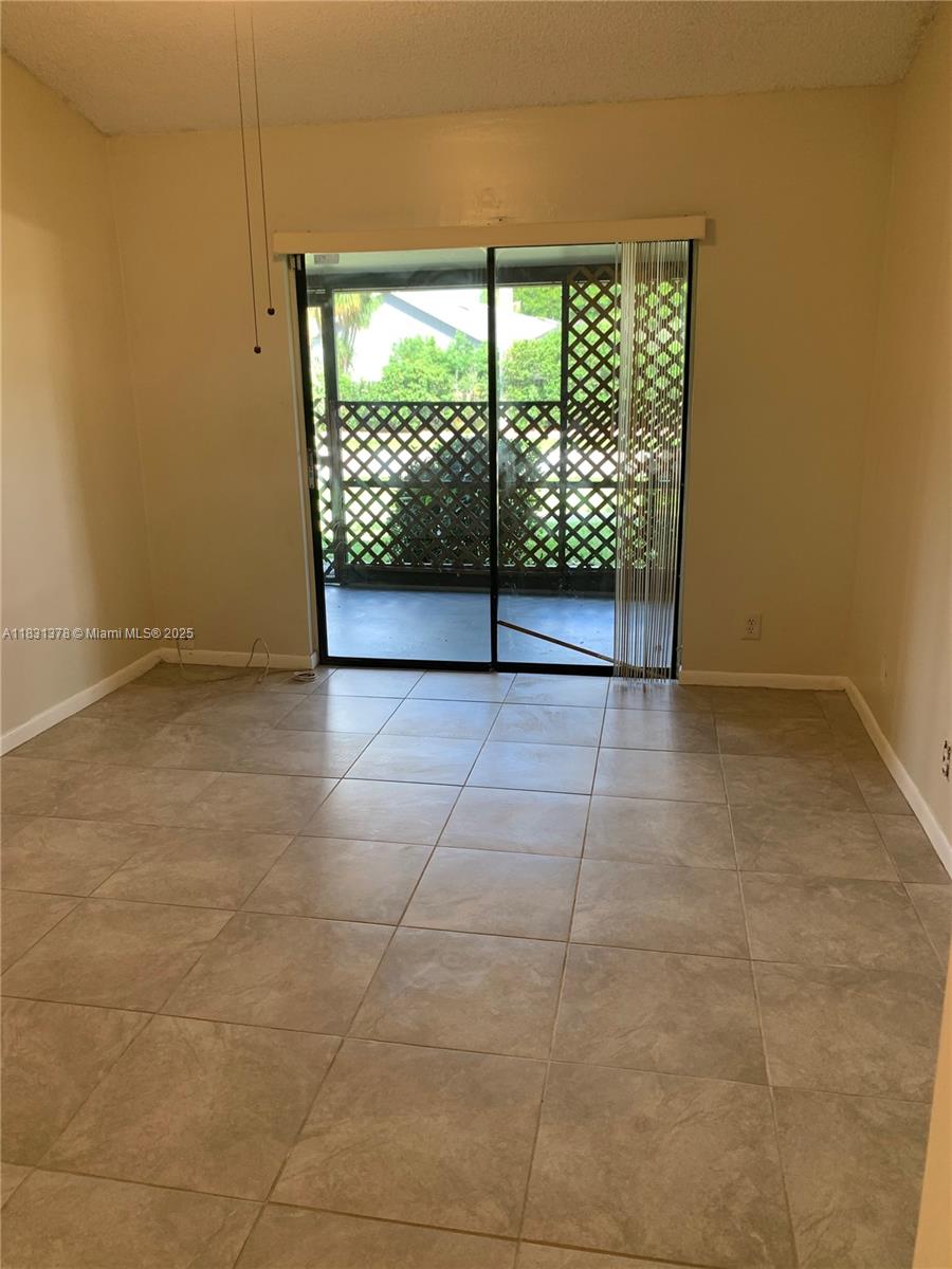 SOUTH SHORE 4 OF WELLINGT - Residential Lease
