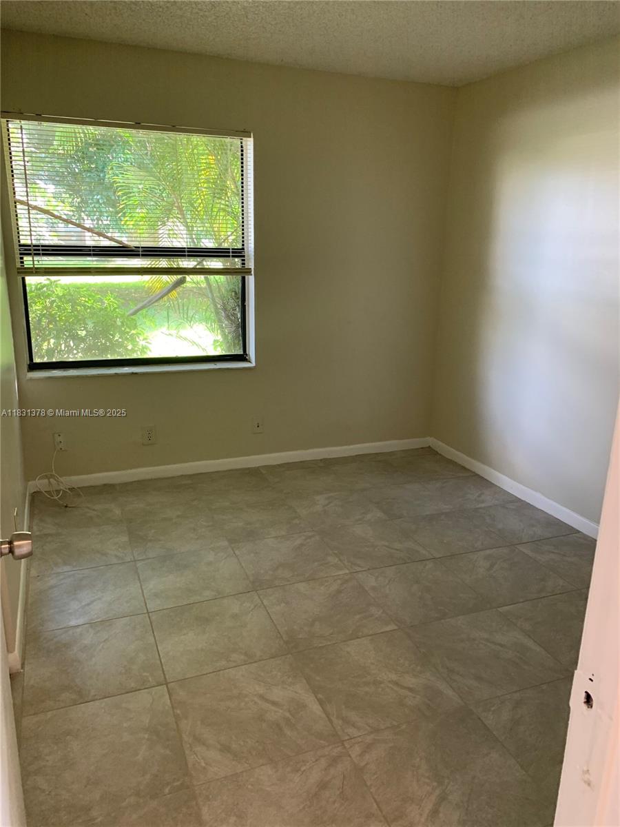 SOUTH SHORE 4 OF WELLINGT - Residential Lease