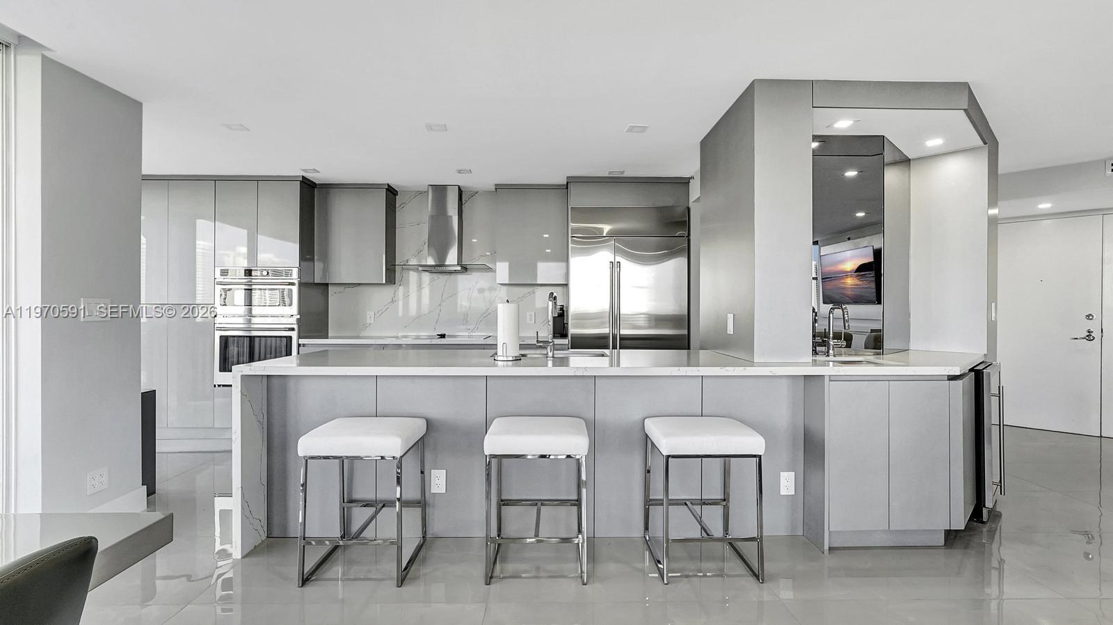 1000 ISL BLVD WILLIAMS IS - Residential