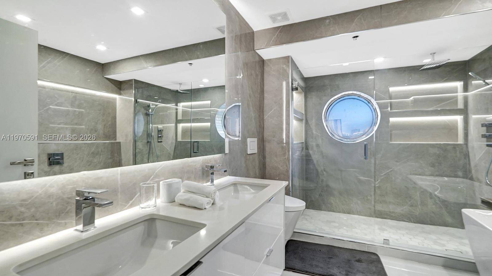 1000 ISL BLVD WILLIAMS IS - Residential