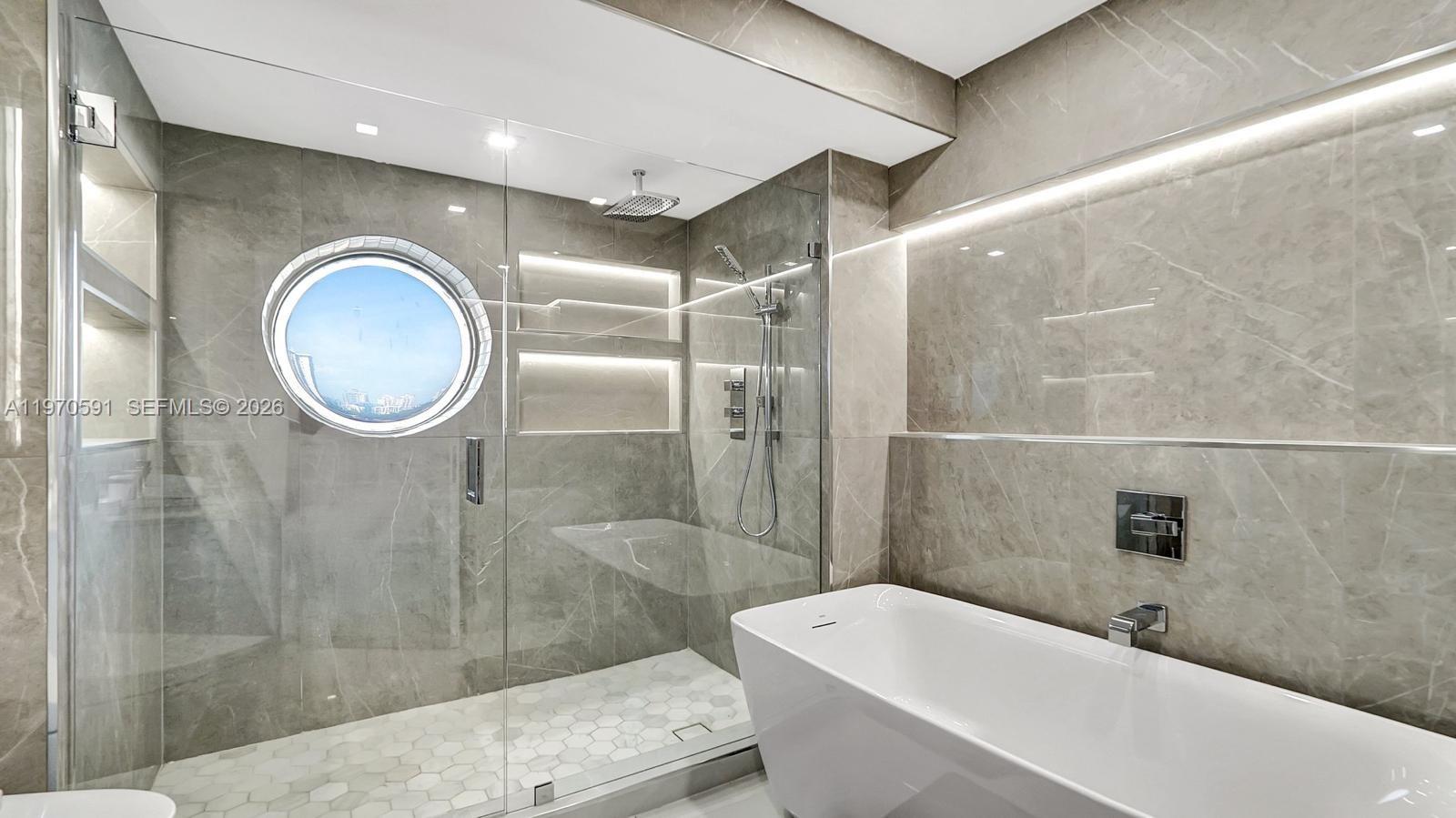 1000 ISL BLVD WILLIAMS IS - Residential