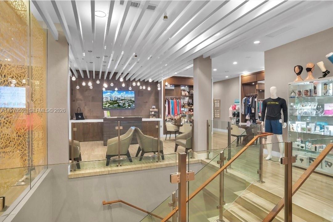 1000 ISL BLVD WILLIAMS IS - Residential