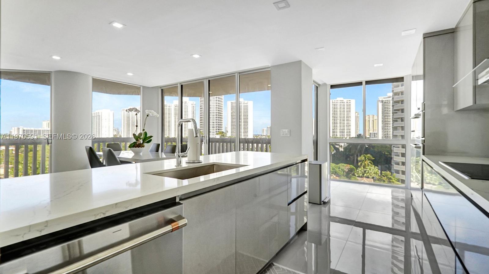 1000 ISL BLVD WILLIAMS IS - Residential