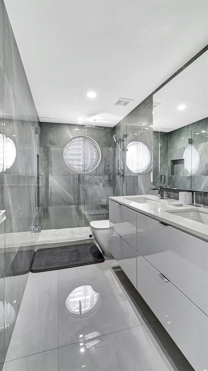 1000 ISL BLVD WILLIAMS IS - Residential