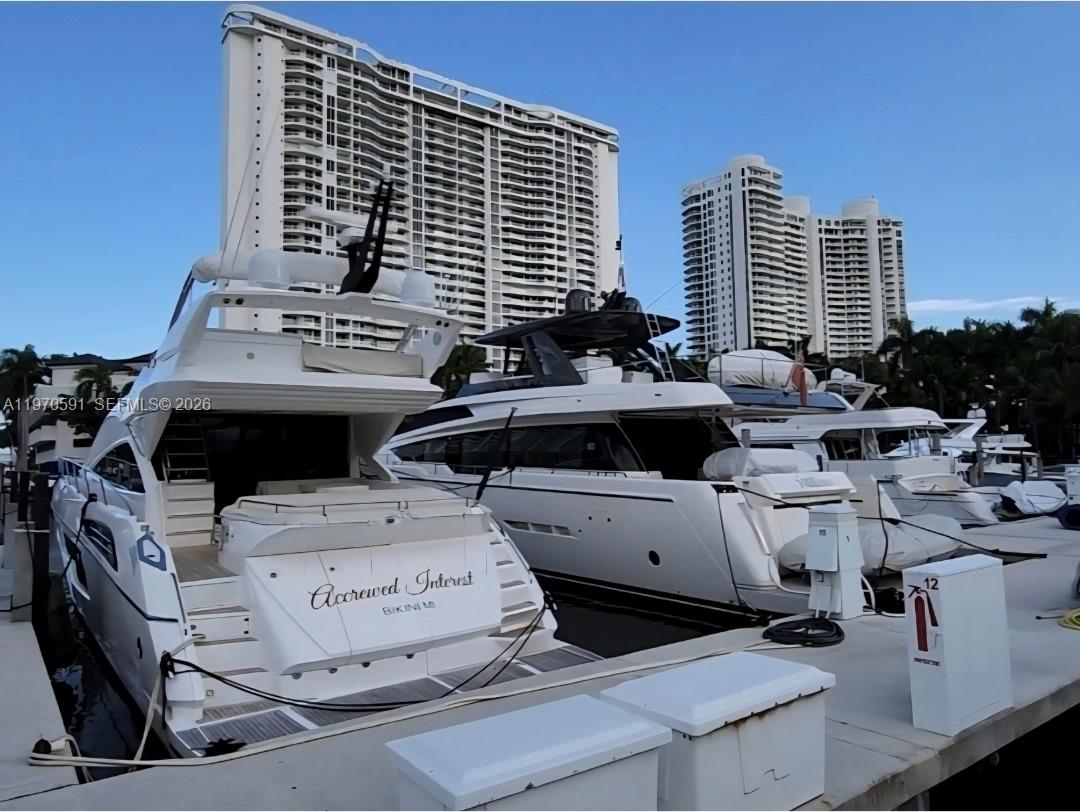 1000 ISL BLVD WILLIAMS IS - Residential