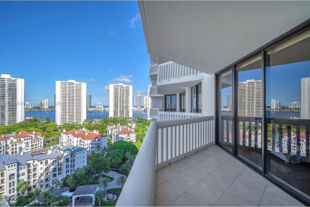 1000 ISL BLVD WILLIAMS IS - Residential