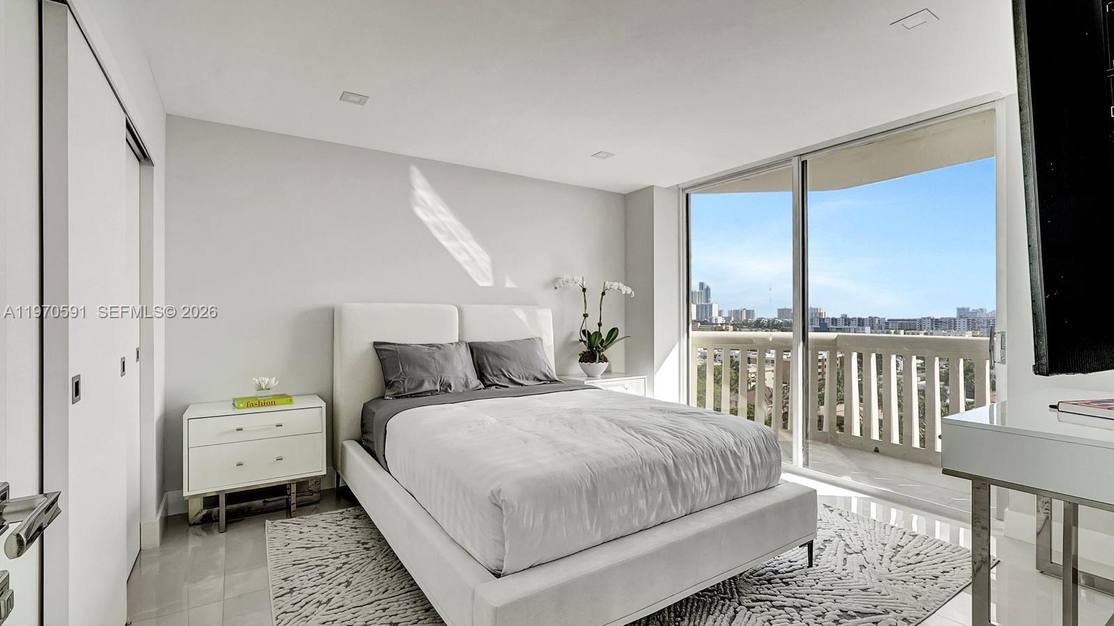 1000 ISL BLVD WILLIAMS IS - Residential