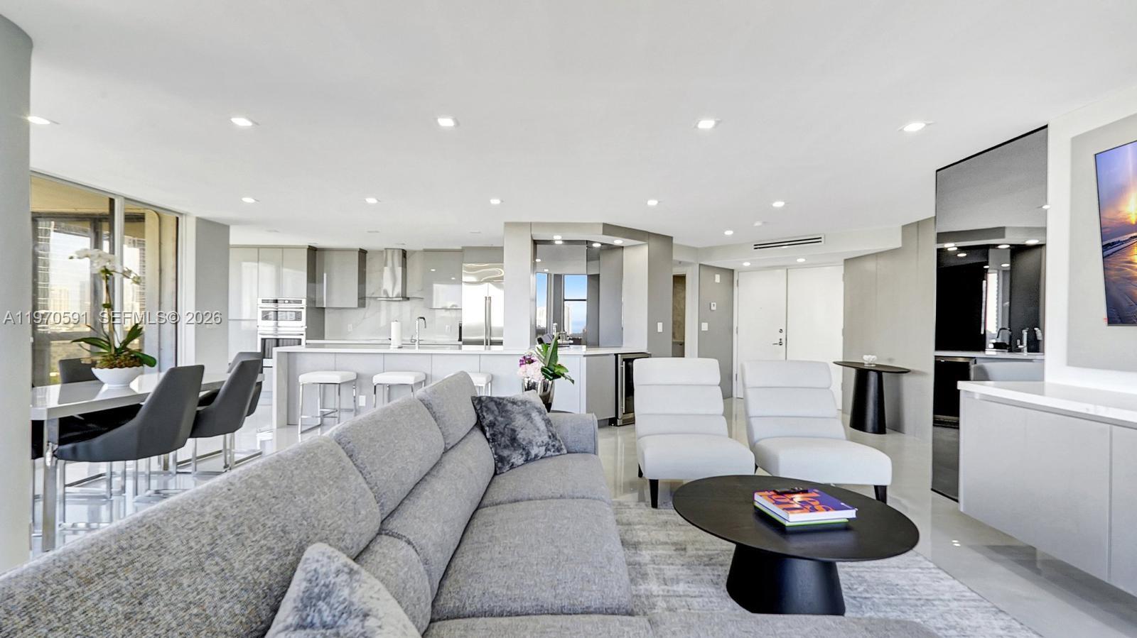 1000 ISL BLVD WILLIAMS IS - Residential