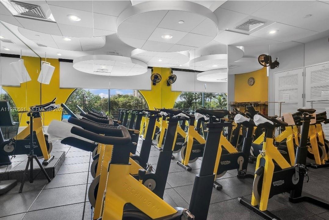 1000 ISL BLVD WILLIAMS IS - Residential