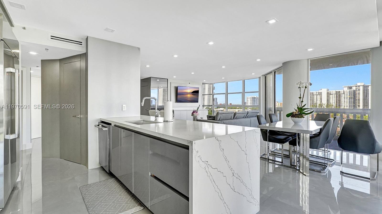 1000 ISL BLVD WILLIAMS IS - Residential