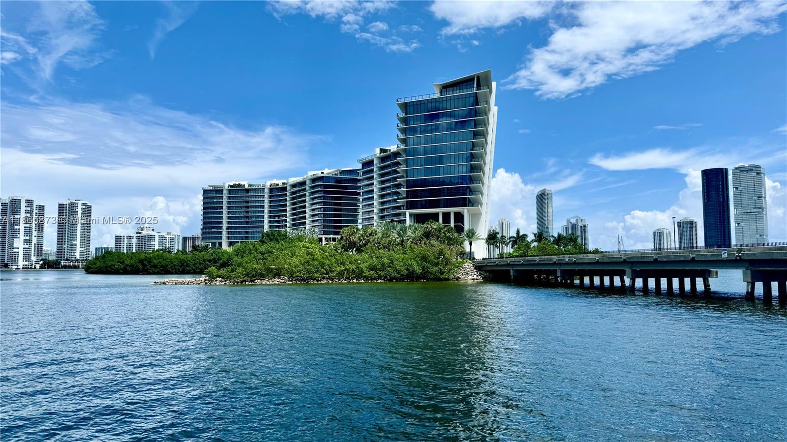 ISLAND ESTATE MARINA - Land