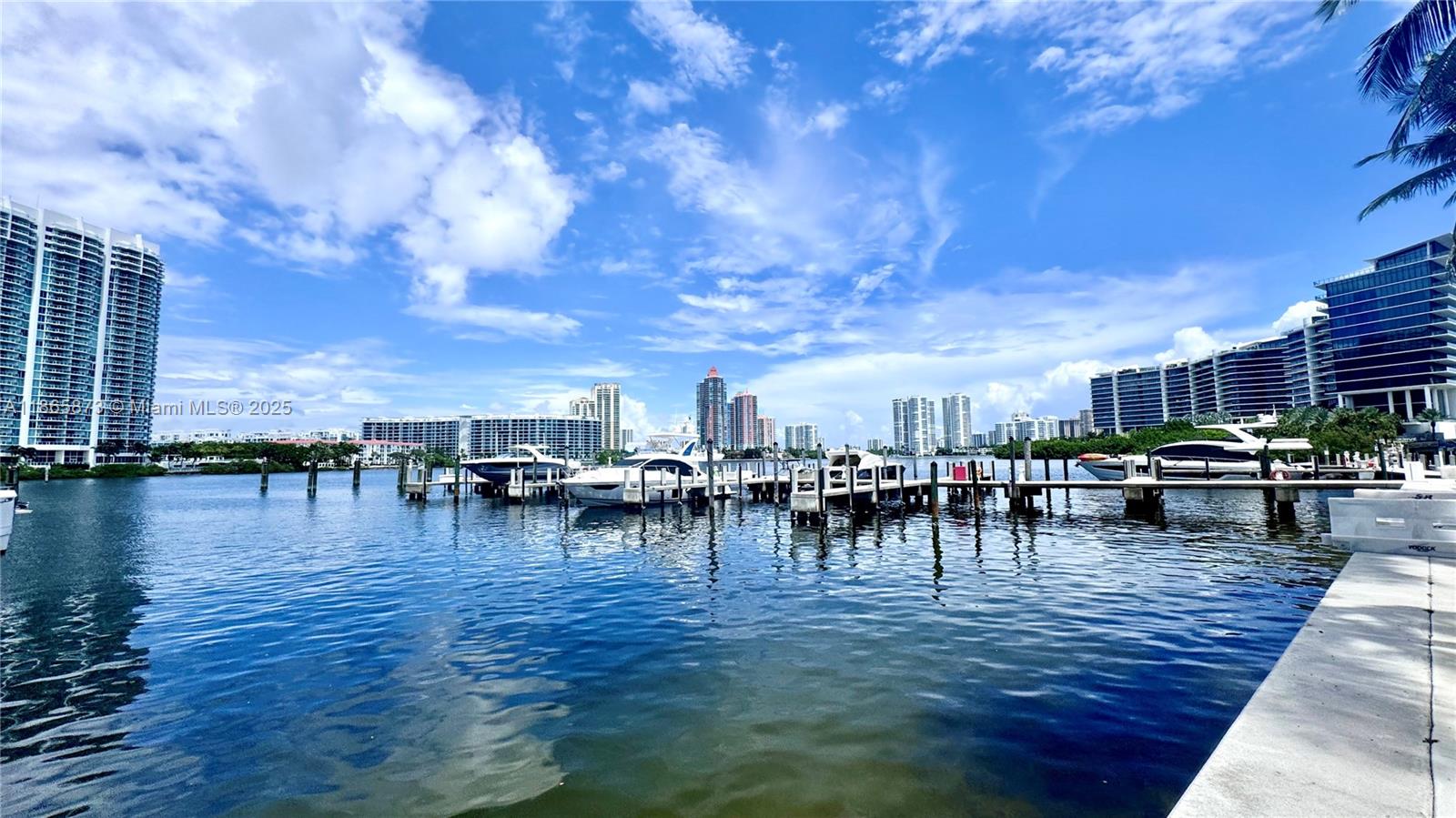 ISLAND ESTATE MARINA - Land