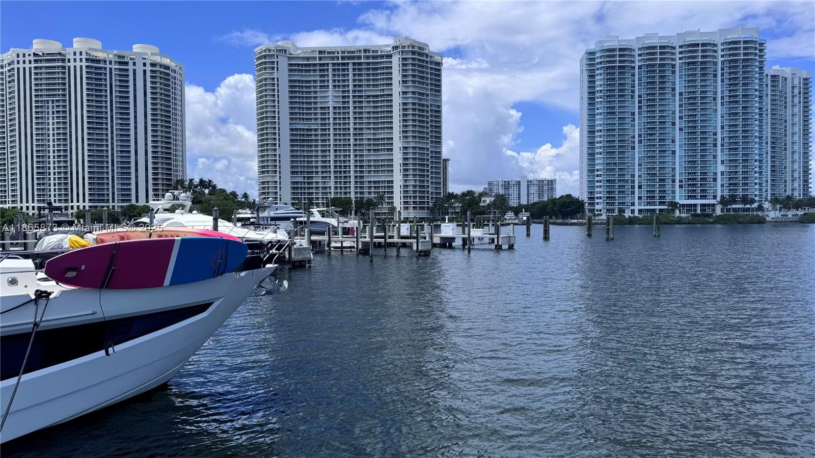 ISLAND ESTATE MARINA - Land