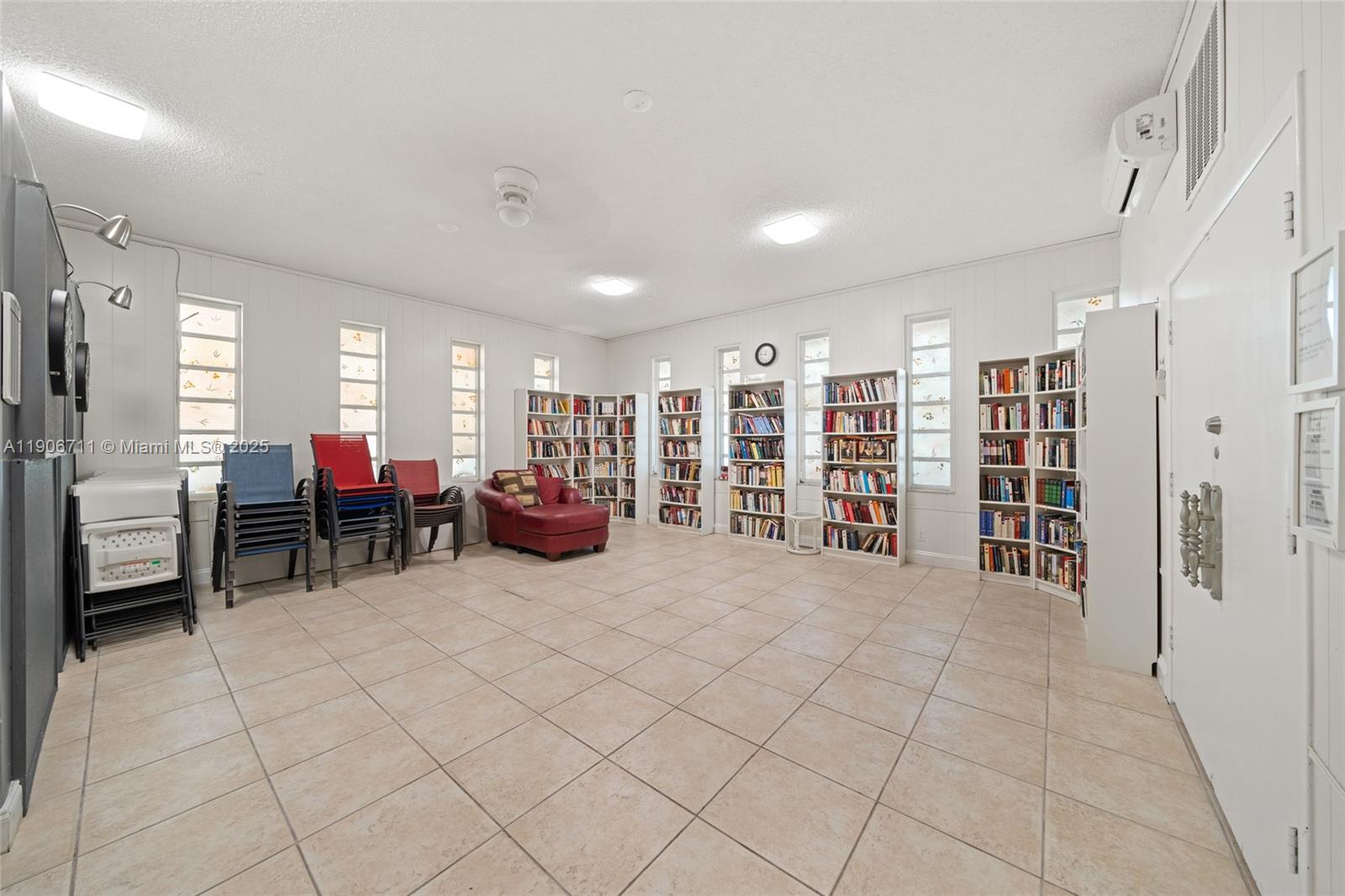 FICUS GARDENS CONDO - Residential