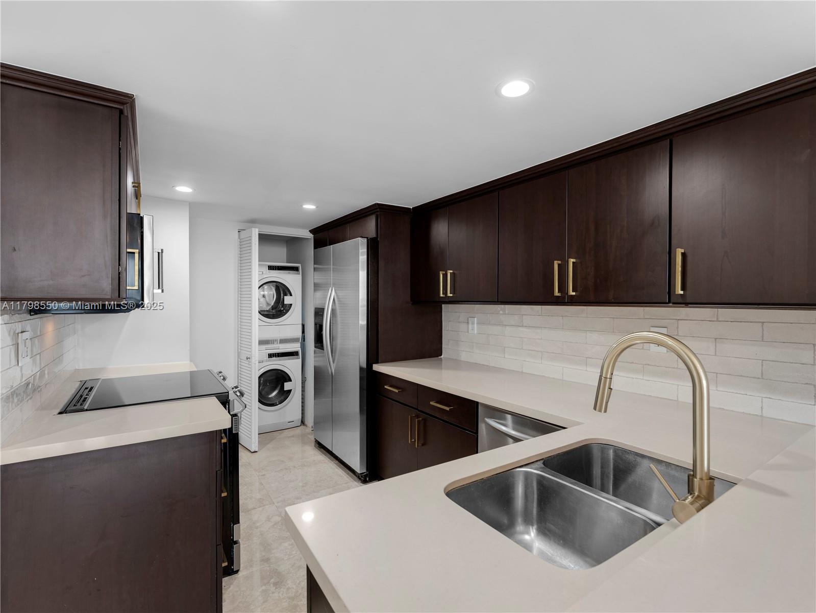 1717 N Bayshore Dr A-3737