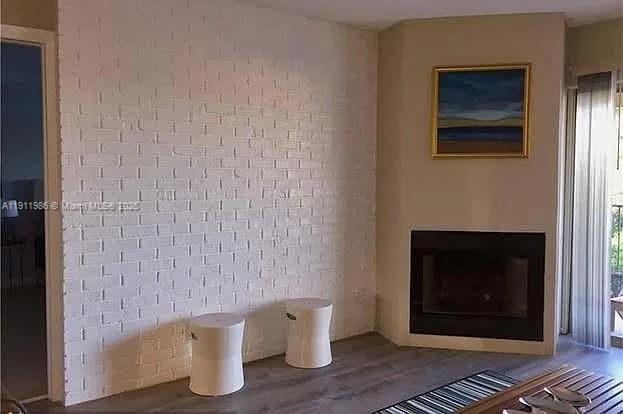 HIDDEN HARBOR CONDOMINIUM - Residential Lease