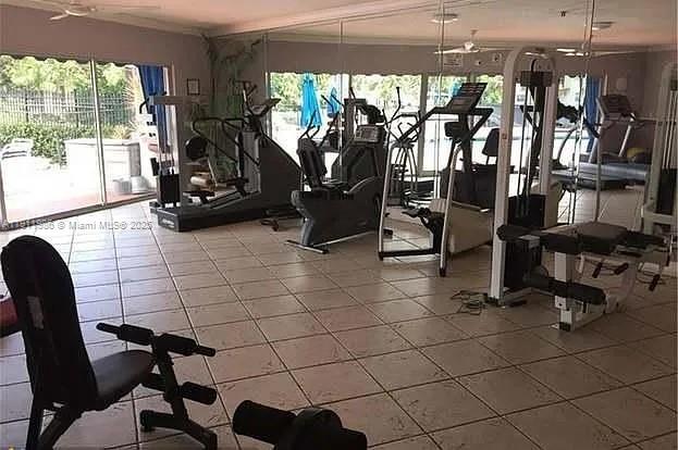 HIDDEN HARBOR CONDOMINIUM - Residential Lease