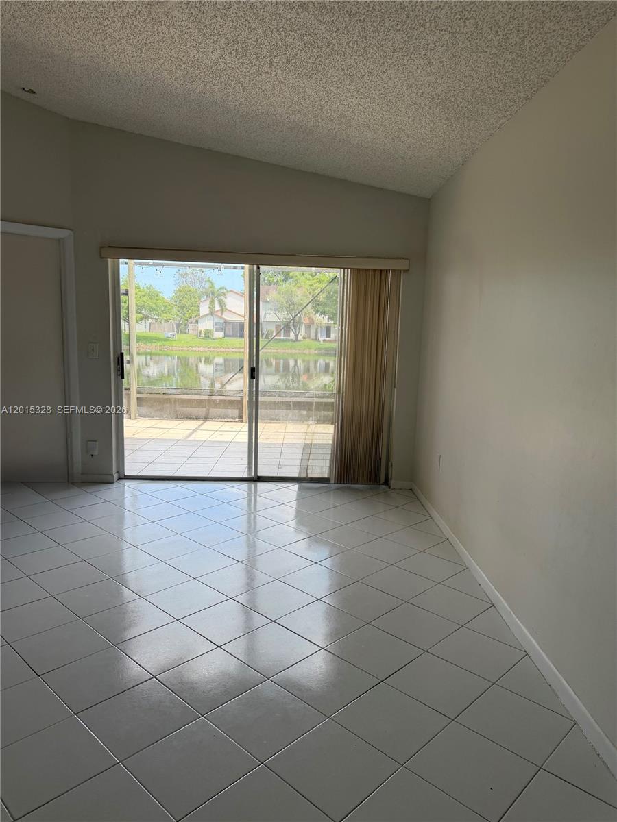 PEMBROKE POINTE - Residential
