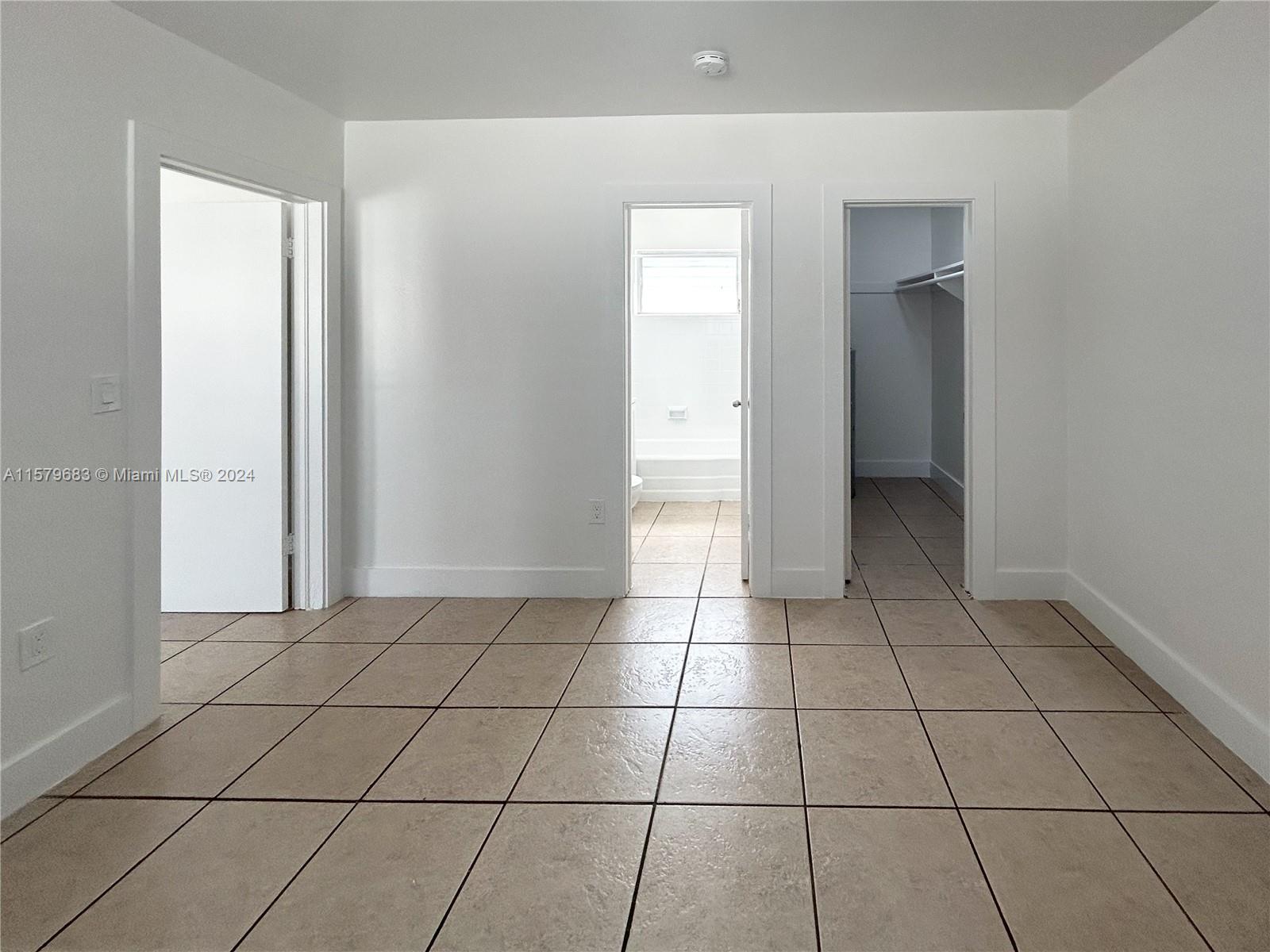 IRONS MANOR 5TH ADDN - Residential Lease