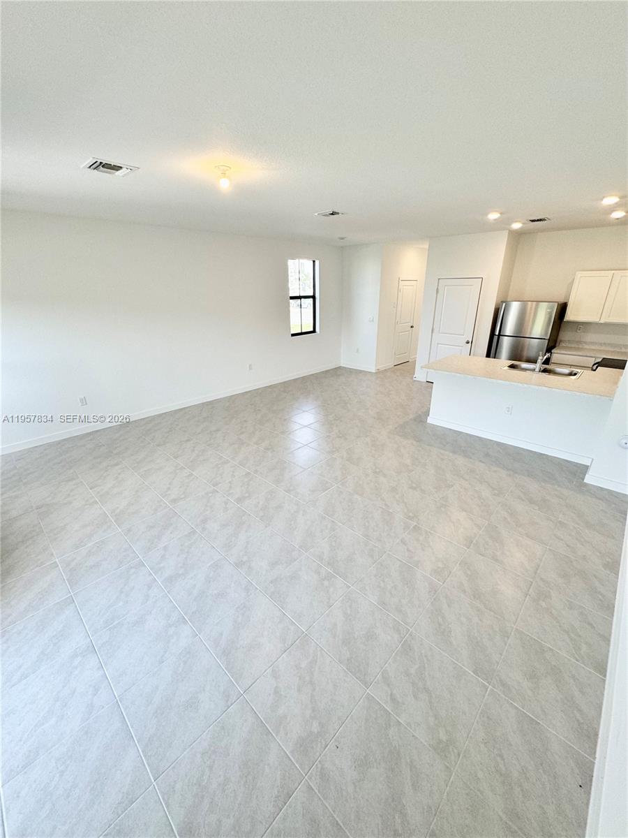 HIGHLAND OAKS - Residential Lease