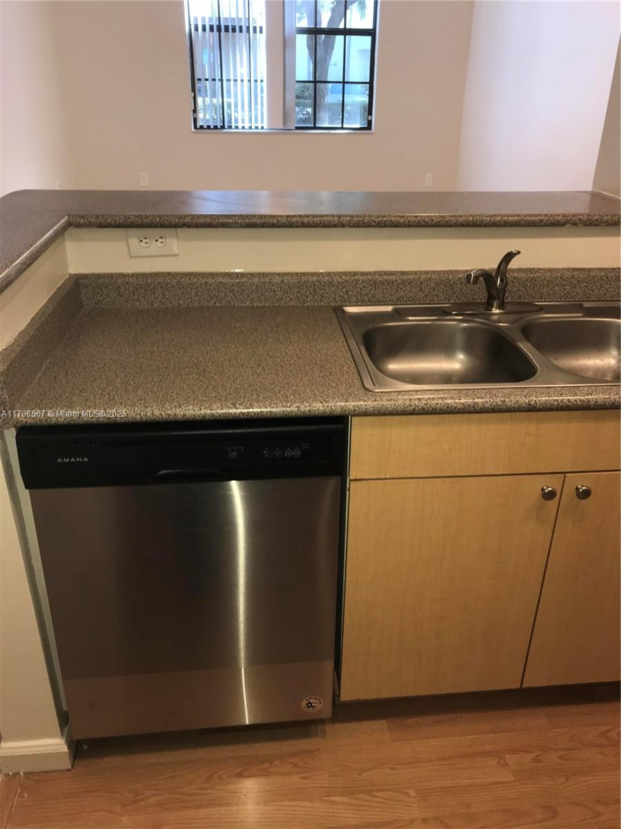 REGENT PARK CONDO - Residential