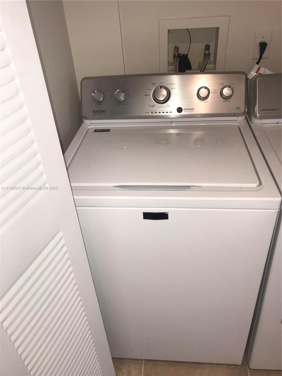 REGENT PARK CONDO - Residential