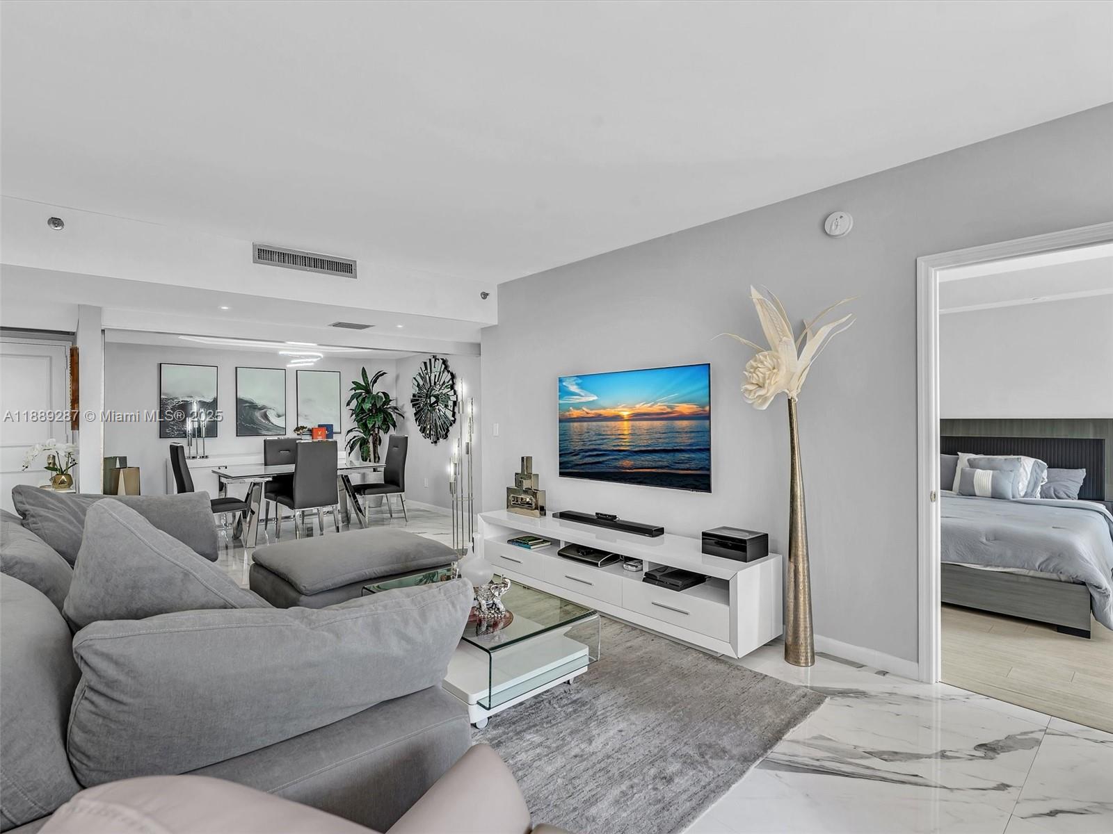 TERRACES NORTH TURNBERRY - Residential