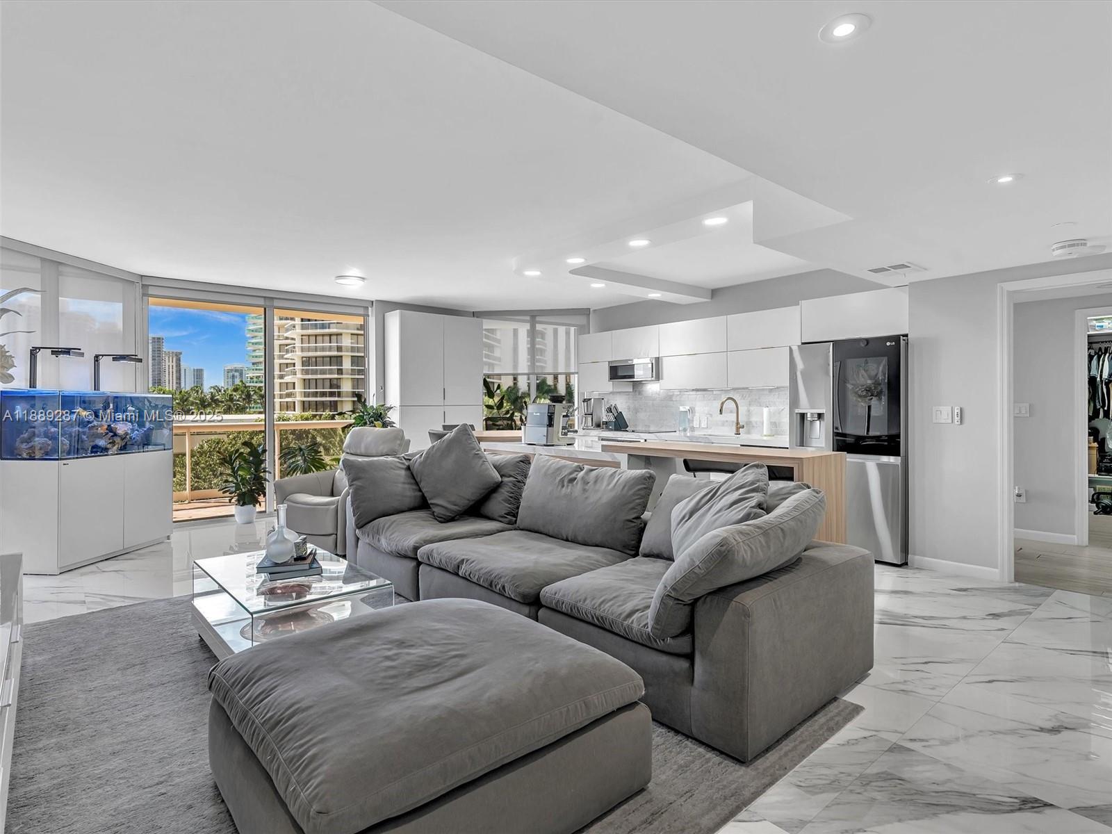 TERRACES NORTH TURNBERRY - Residential