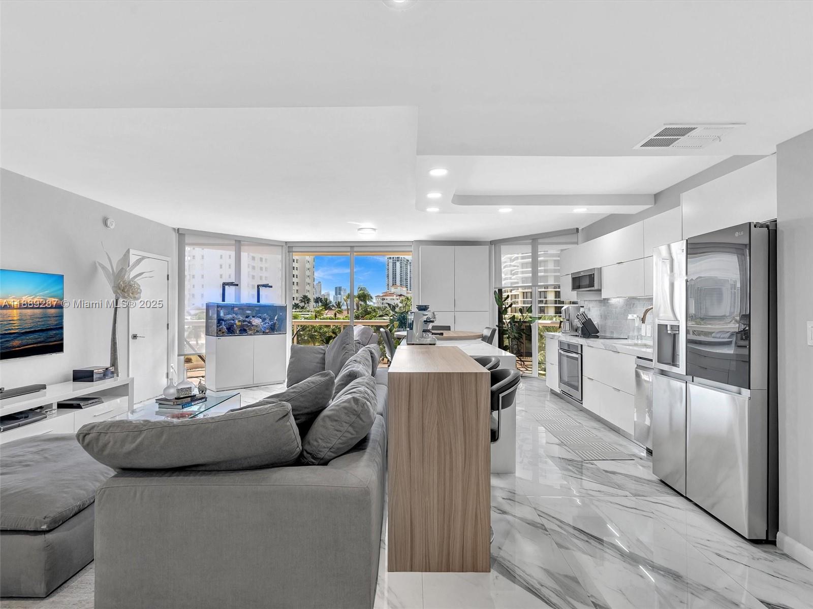 TERRACES NORTH TURNBERRY - Residential