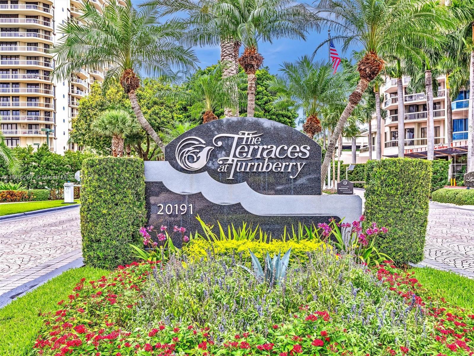 TERRACES NORTH TURNBERRY - Residential