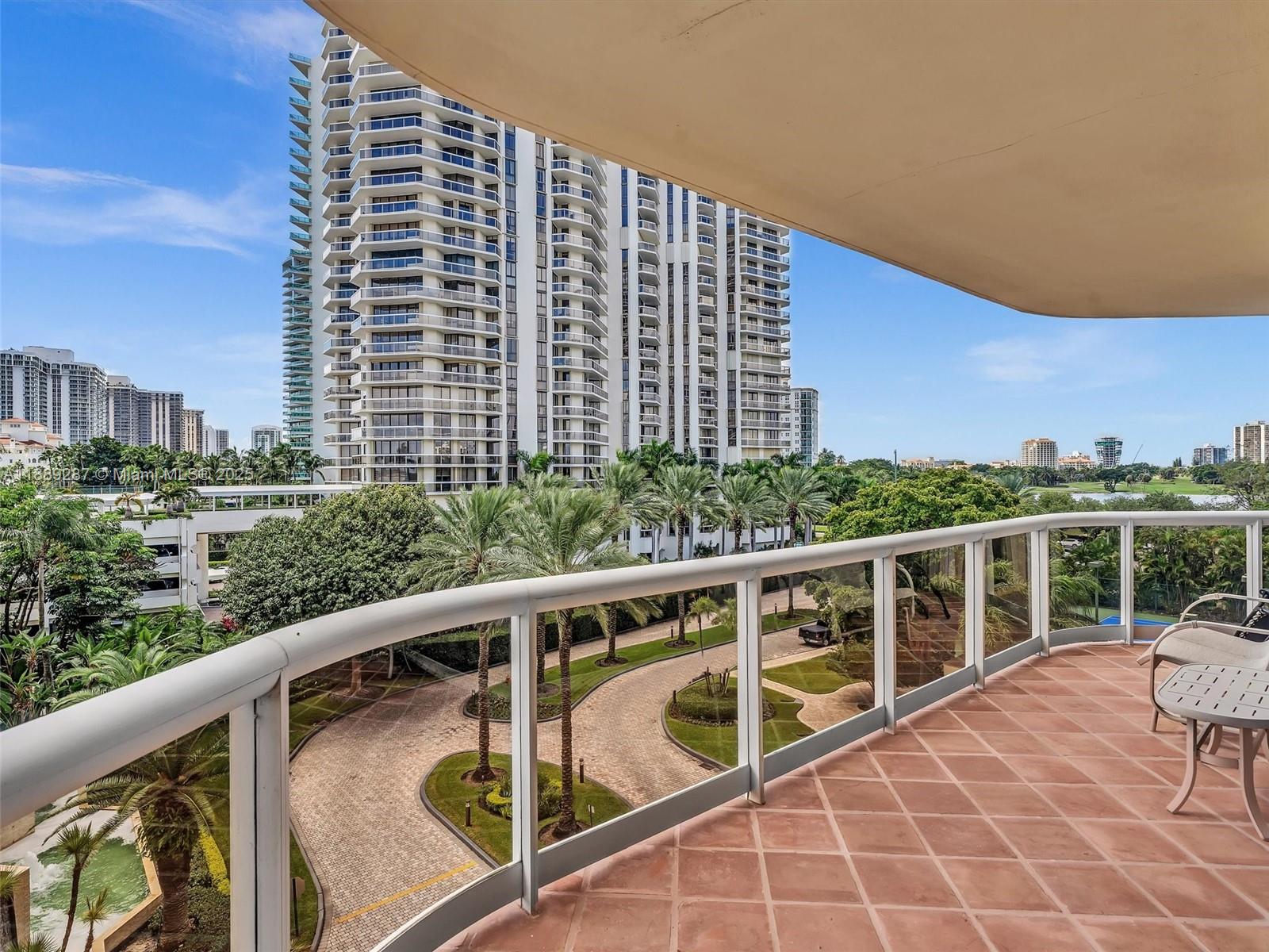 TERRACES NORTH TURNBERRY - Residential