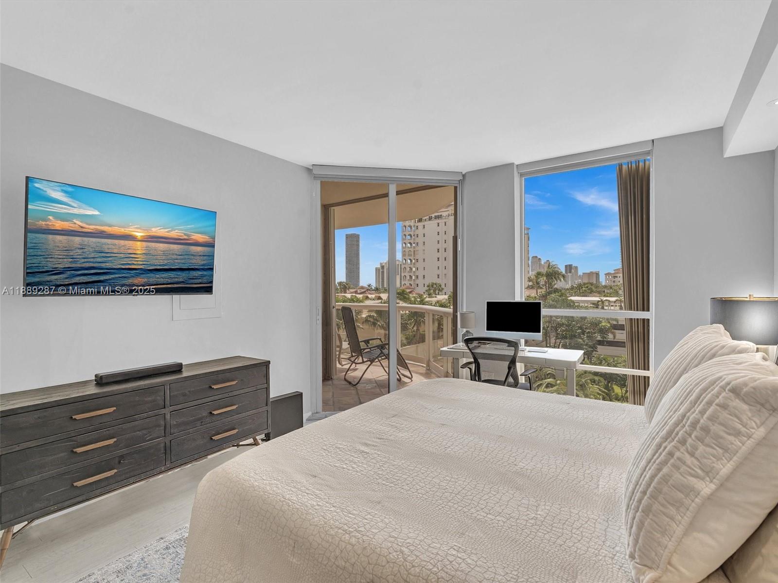 TERRACES NORTH TURNBERRY - Residential