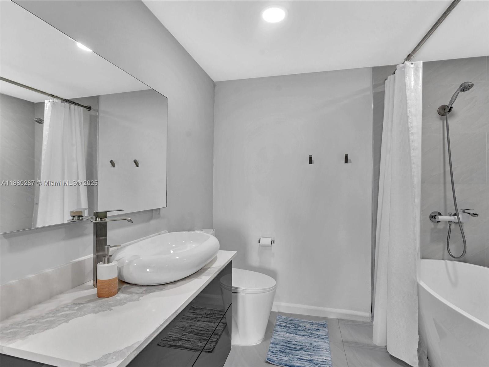 TERRACES NORTH TURNBERRY - Residential
