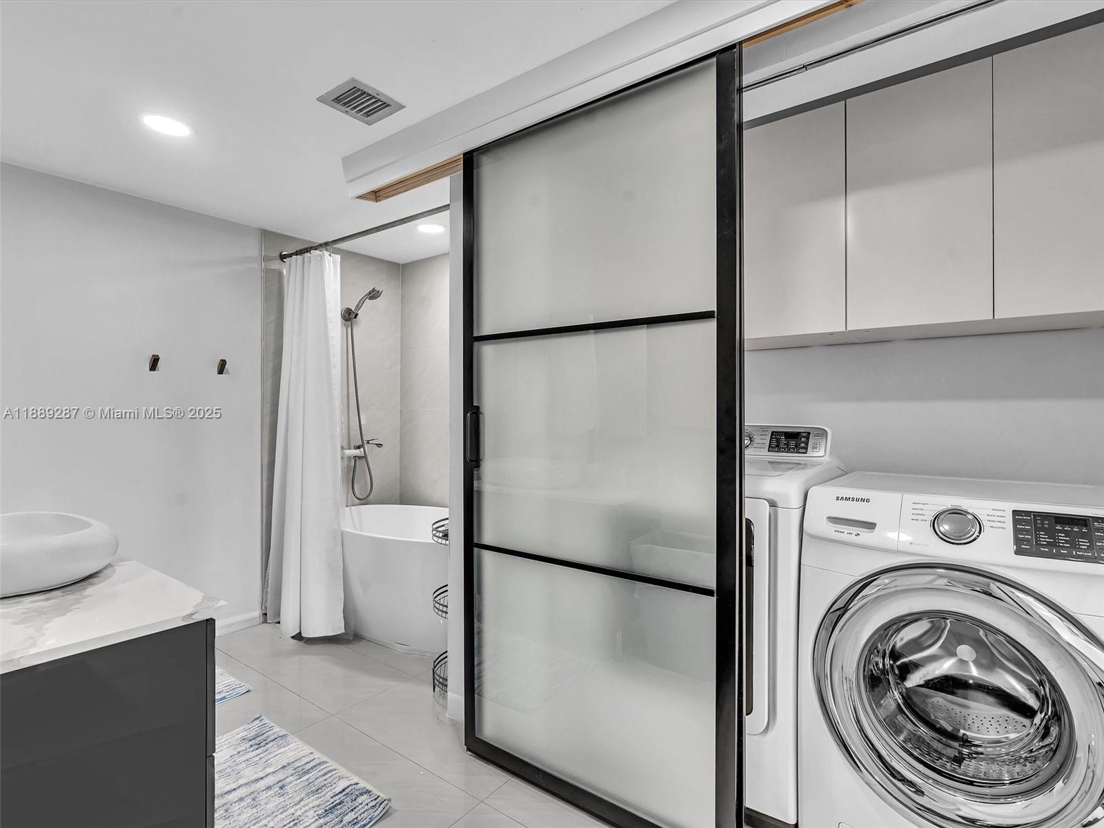 TERRACES NORTH TURNBERRY - Residential