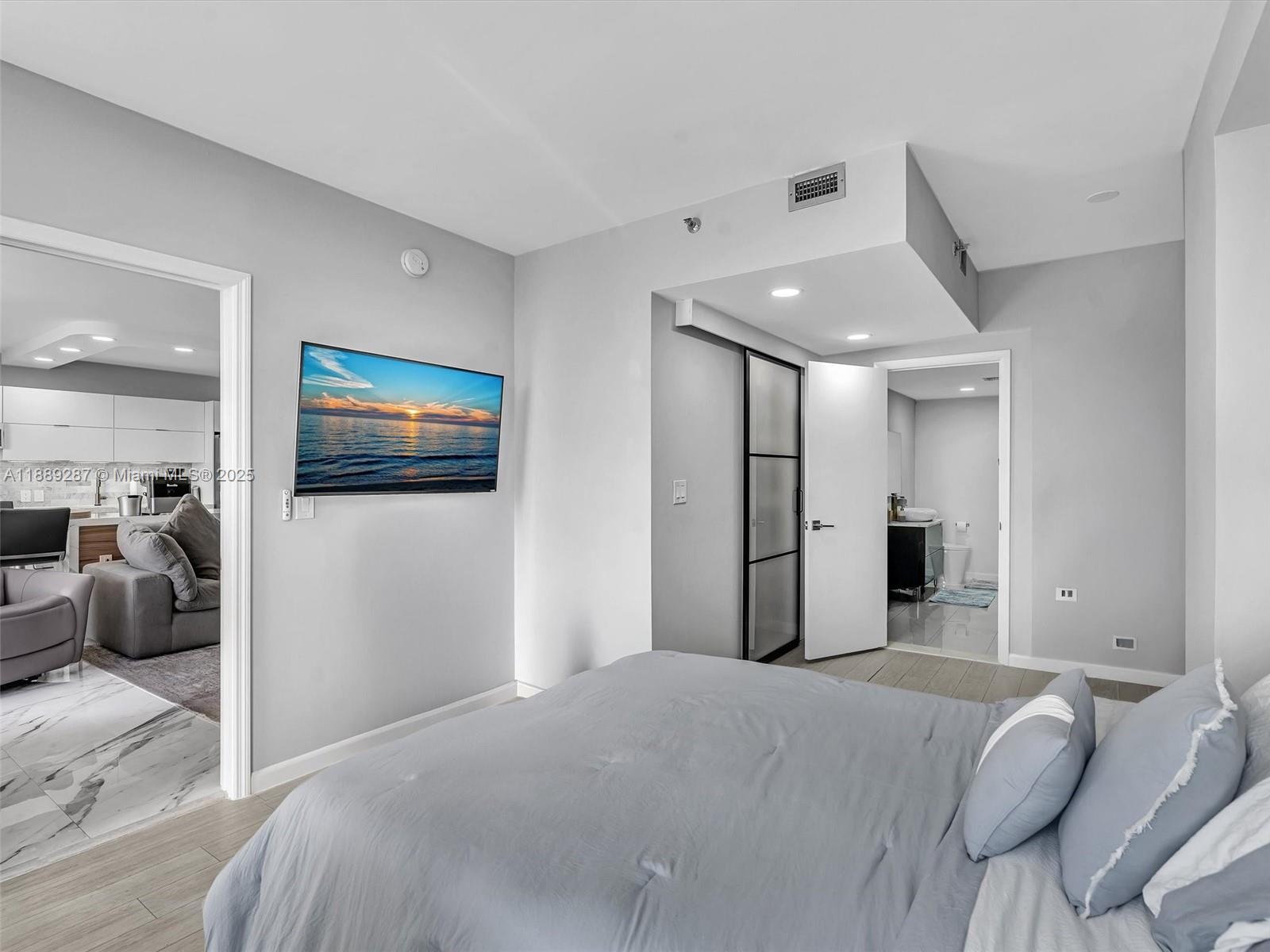 TERRACES NORTH TURNBERRY - Residential