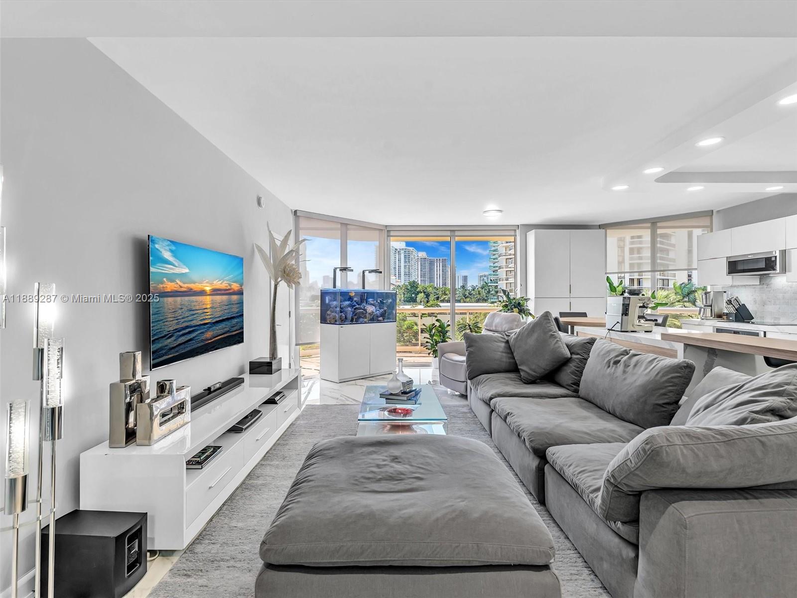 TERRACES NORTH TURNBERRY - Residential