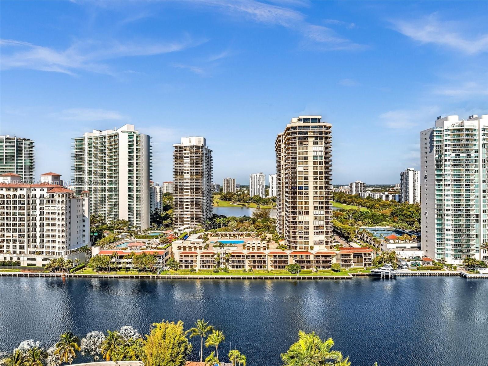 TERRACES NORTH TURNBERRY - Residential