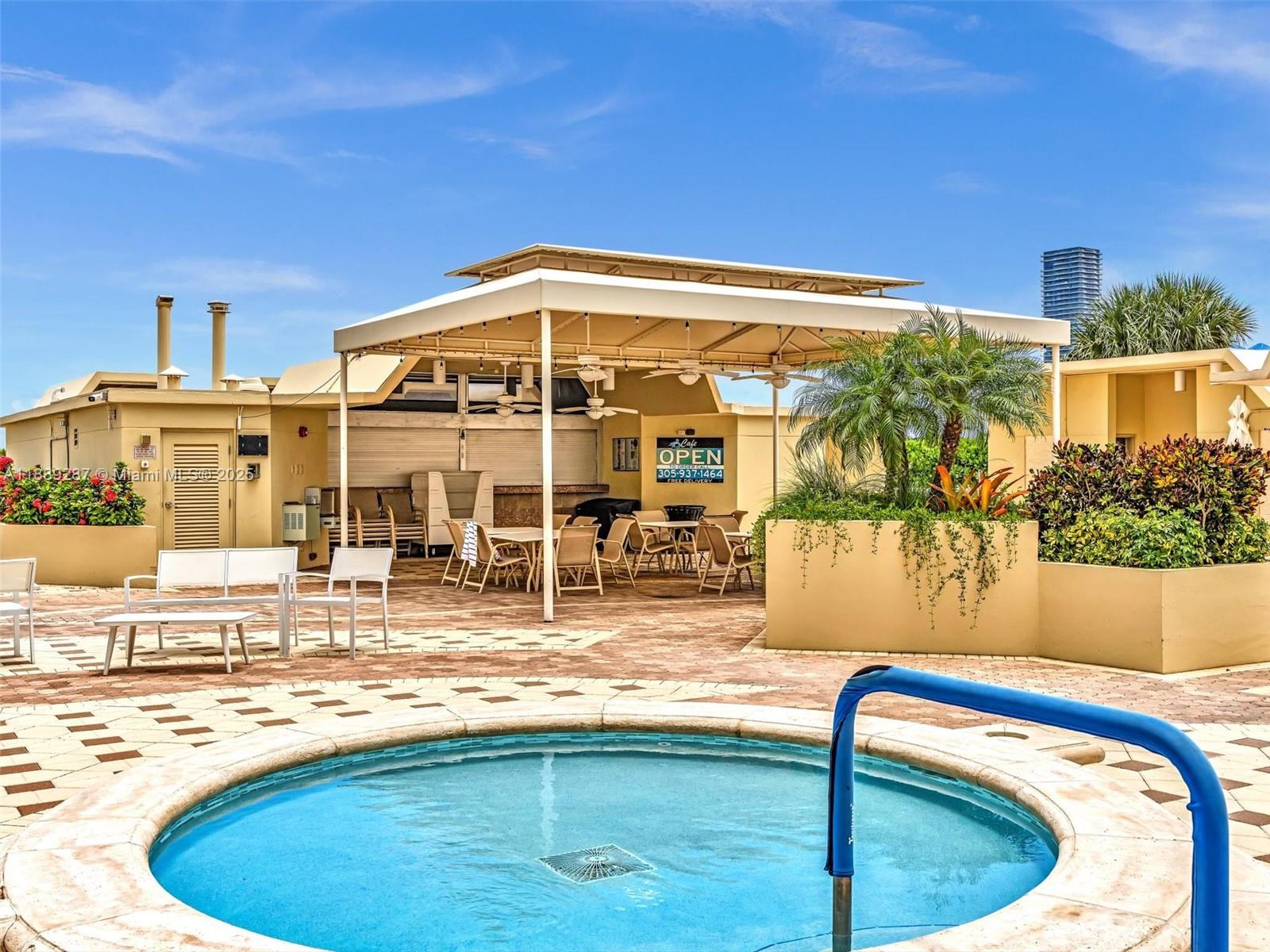 TERRACES NORTH TURNBERRY - Residential