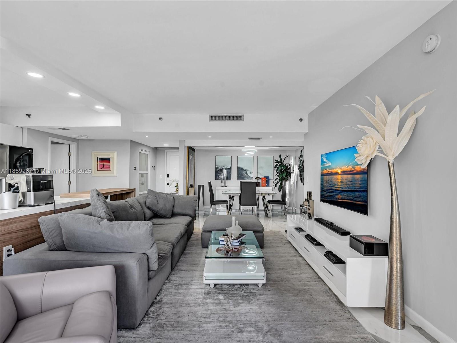 TERRACES NORTH TURNBERRY - Residential