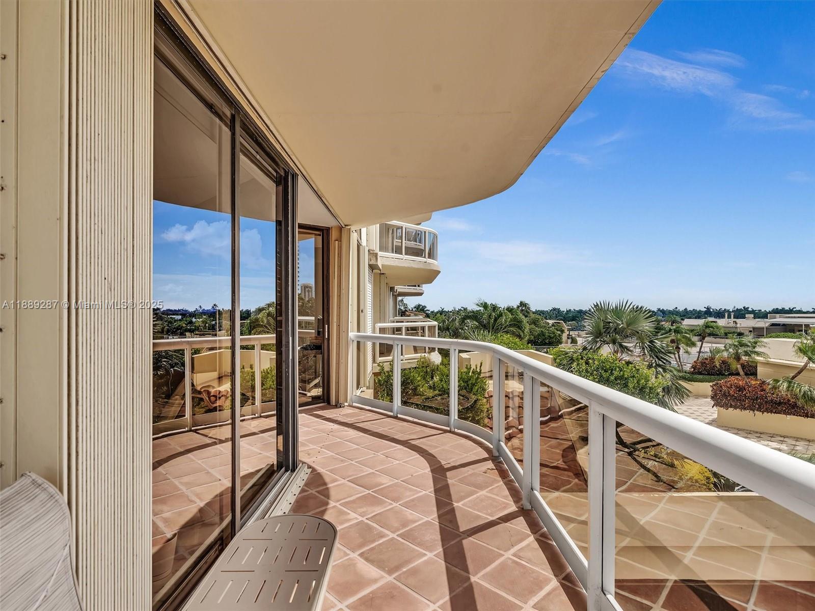 TERRACES NORTH TURNBERRY - Residential