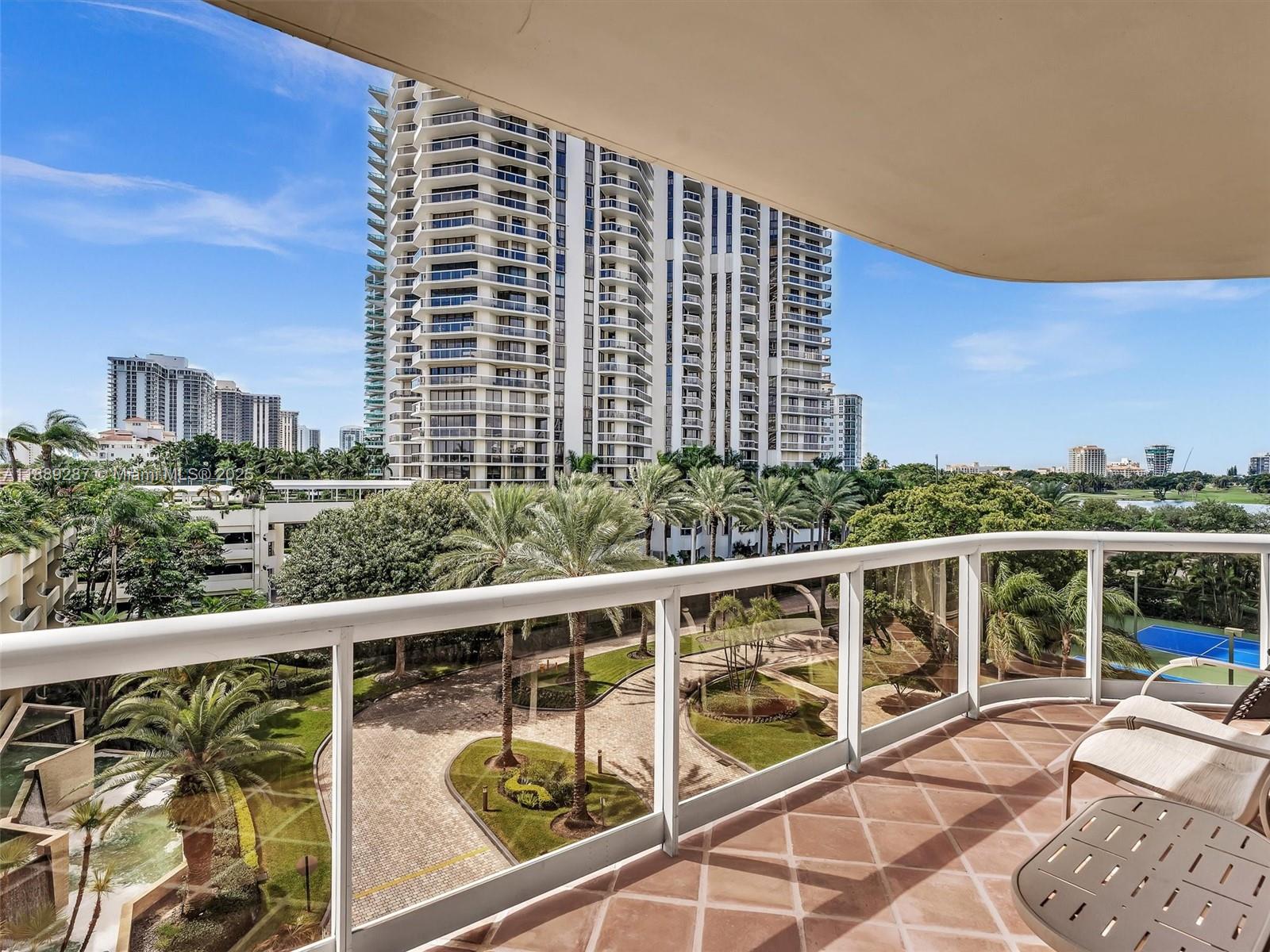 TERRACES NORTH TURNBERRY - Residential