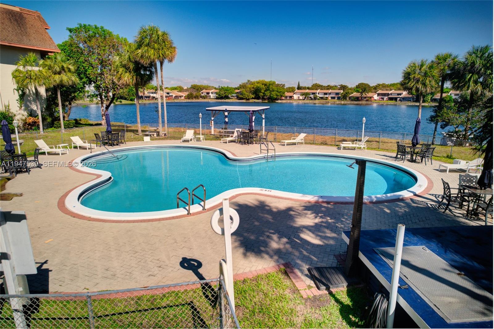 CEDAR GLENN CONDO APTS EA - Residential