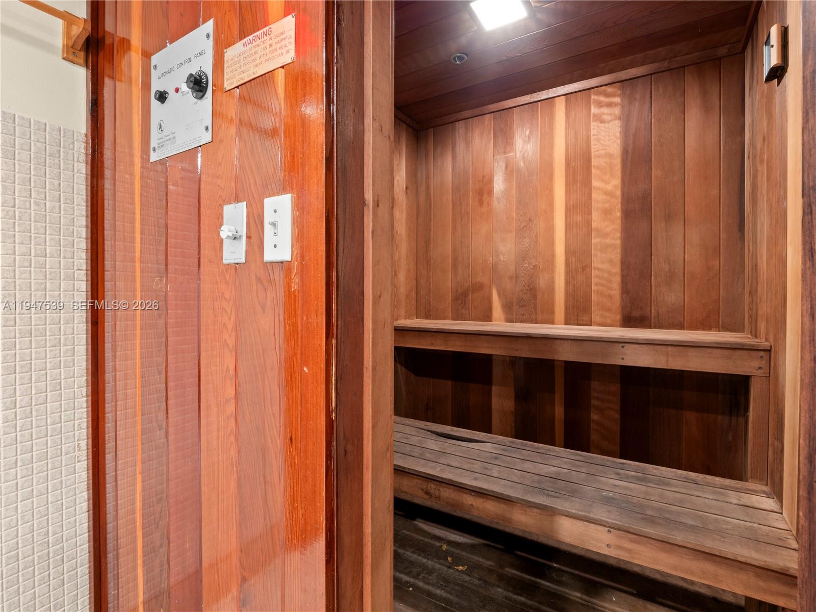 CEDAR GLENN CONDO APTS EA - Residential