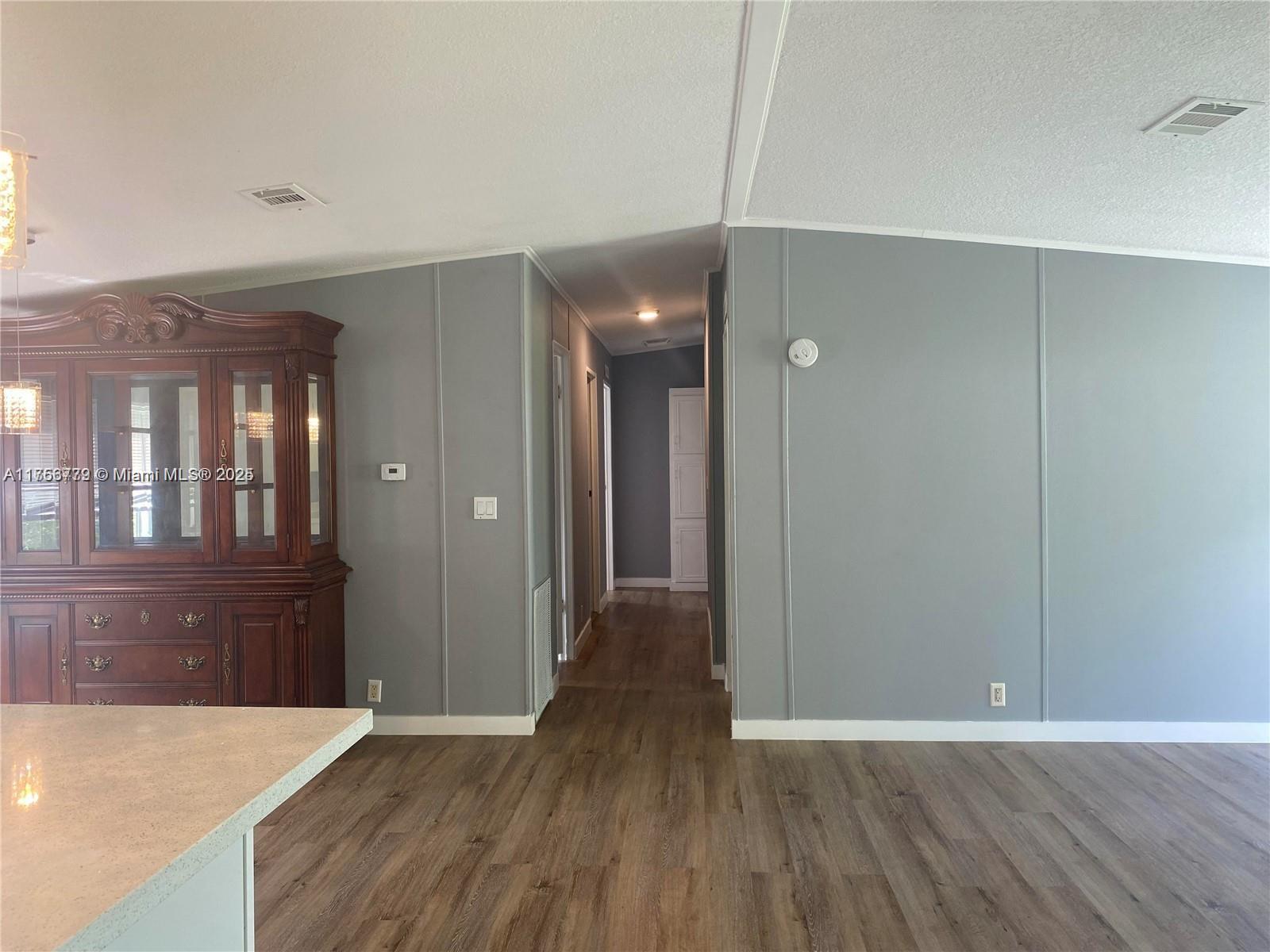 GATEWAY ESTATES PARK COND - Residential