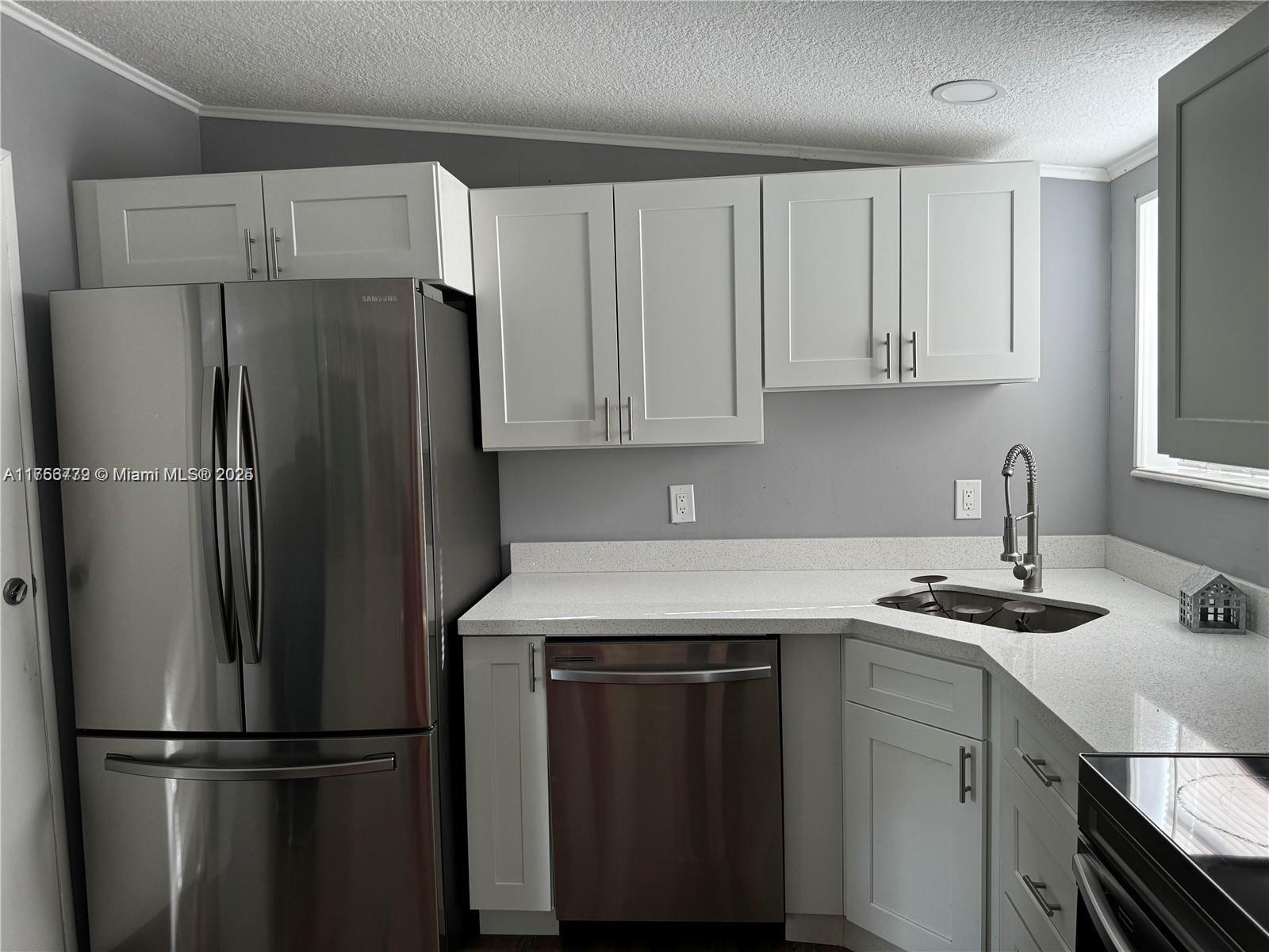 GATEWAY ESTATES PARK COND - Residential