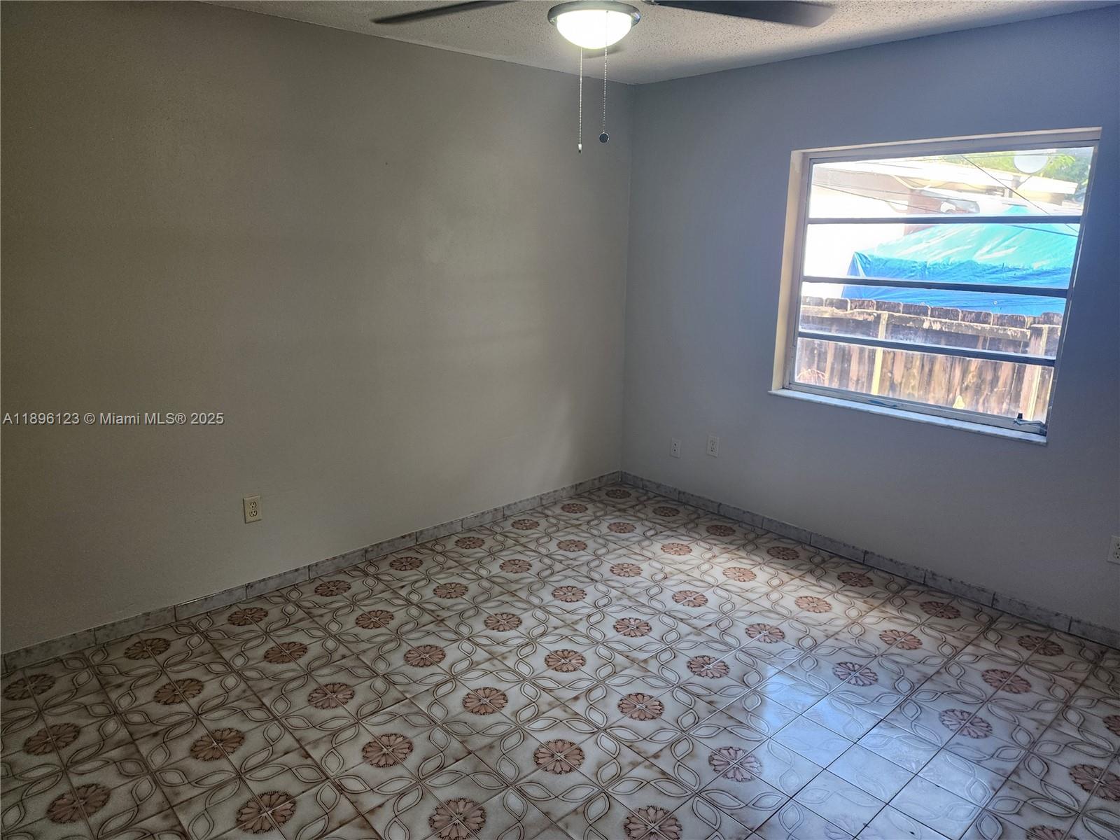 TOWN OF HIALEAH 1ST AMD - Residential Lease