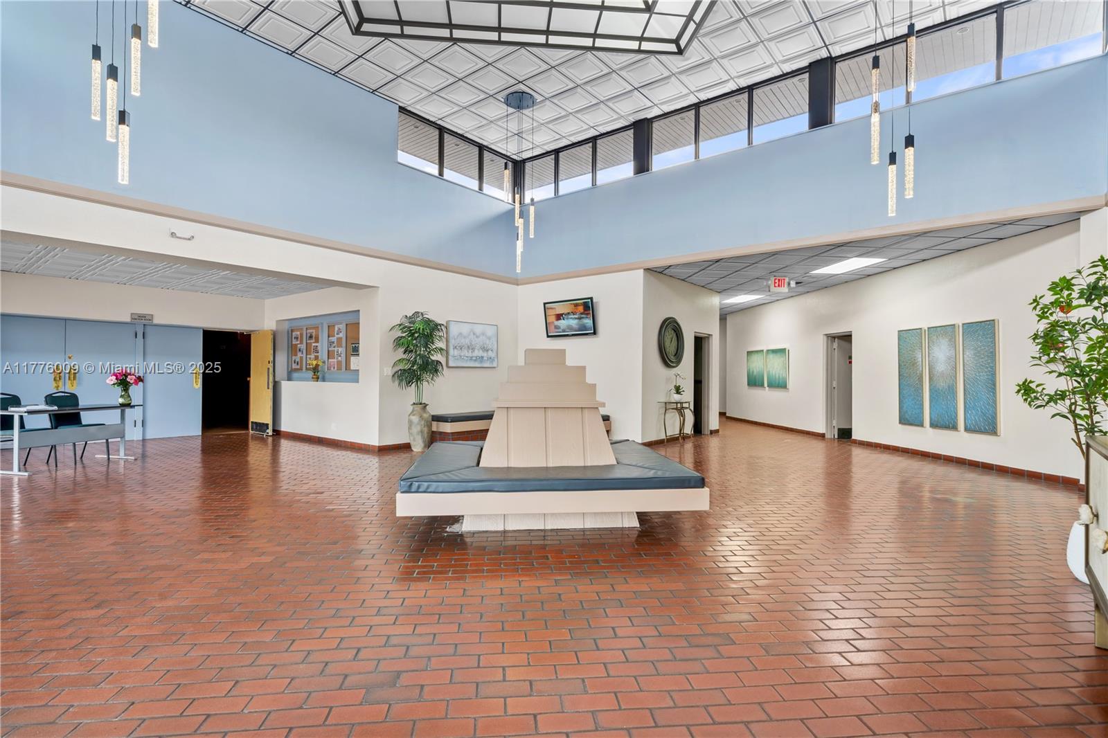 COLONY POINT 6 CONDO - Residential